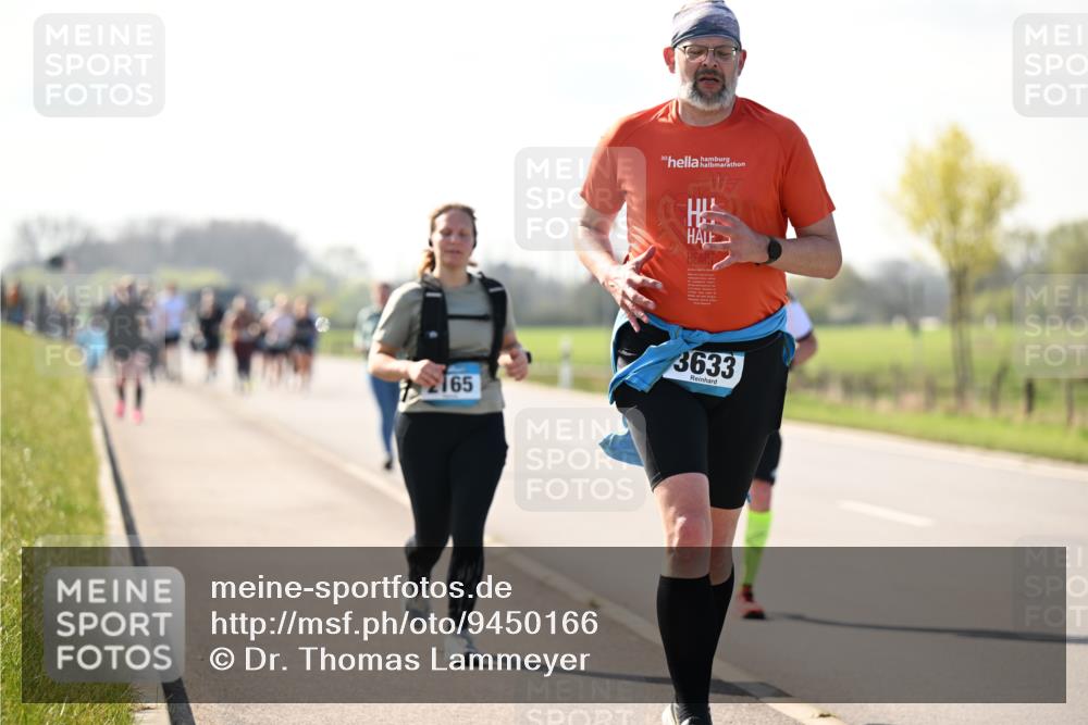 12.04.2026 - 45. Internationalen Wilhelmsburger Insellauf Dr. Thomas Lammeyer http://msf.ph/oto/9450166 12.04.2026 10:41:23 Laufen 30, 2165, 3633 meine-sportfotos.de
