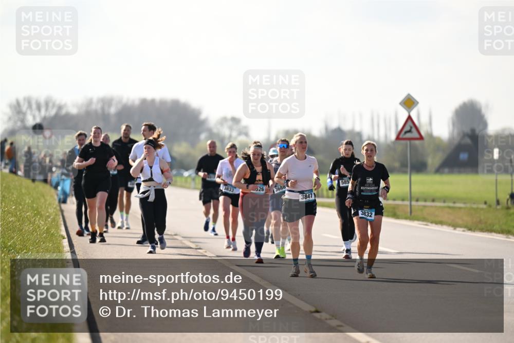 12.04.2026 - 45. Internationalen Wilhelmsburger Insellauf Dr. Thomas Lammeyer http://msf.ph/oto/9450199 12.04.2026 10:41:36 Laufen 526, 3833, 3688, 3847, 585, 2007, 3832 meine-sportfotos.de
