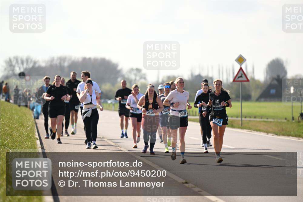 12.04.2026 - 45. Internationalen Wilhelmsburger Insellauf Dr. Thomas Lammeyer http://msf.ph/oto/9450200 12.04.2026 10:41:36 Laufen 3833, 2526, 3686, 3847, 2, 3832 meine-sportfotos.de