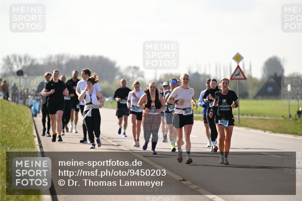 12.04.2026 - 45. Internationalen Wilhelmsburger Insellauf Dr. Thomas Lammeyer http://msf.ph/oto/9450203 12.04.2026 10:41:37 Laufen 3833, 368, 2526, 3847, 2023, 3832 meine-sportfotos.de