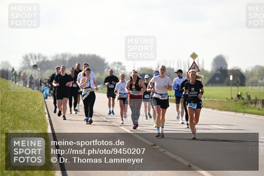 12.04.2026 - 45. Internationalen Wilhelmsburger Insellauf Dr. Thomas Lammeyer http://msf.ph/oto/9450207 12.04.2026 10:41:38 Laufen 833, 2526, 3847, 2023, 3832 meine-sportfotos.de