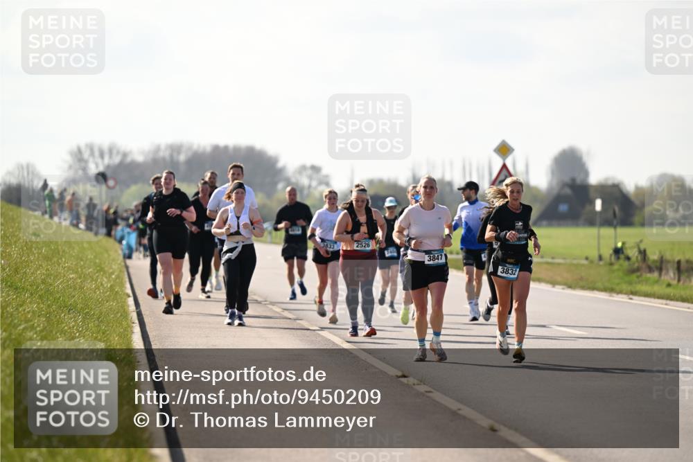 12.04.2026 - 45. Internationalen Wilhelmsburger Insellauf Dr. Thomas Lammeyer http://msf.ph/oto/9450209 12.04.2026 10:41:38 Laufen 3833, 2526, 3847, 3832 meine-sportfotos.de