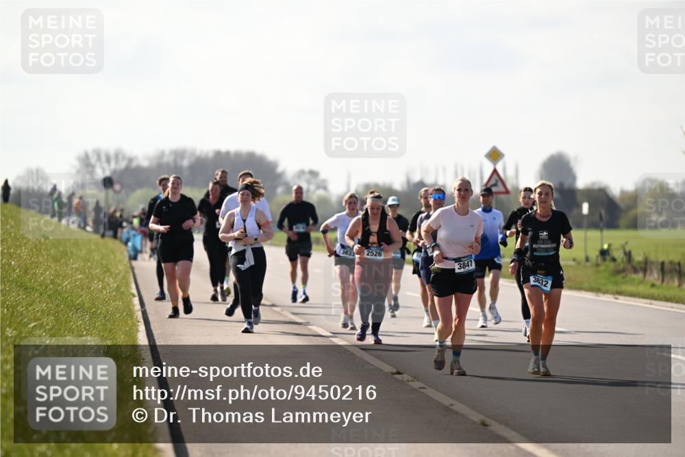 12.04.2026 - 45. Internationalen Wilhelmsburger Insellauf Dr. Thomas Lammeyer http://msf.ph/oto/9450216 12.04.2026 10:41:39 Laufen 3833, 2526, 3847, 200, 3832 meine-sportfotos.de
