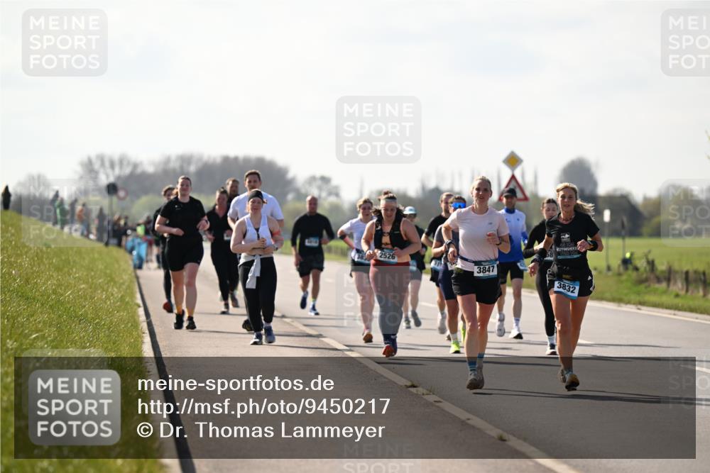 12.04.2026 - 45. Internationalen Wilhelmsburger Insellauf Dr. Thomas Lammeyer http://msf.ph/oto/9450217 12.04.2026 10:41:39 Laufen 2526, 3847, 20, 3832 meine-sportfotos.de