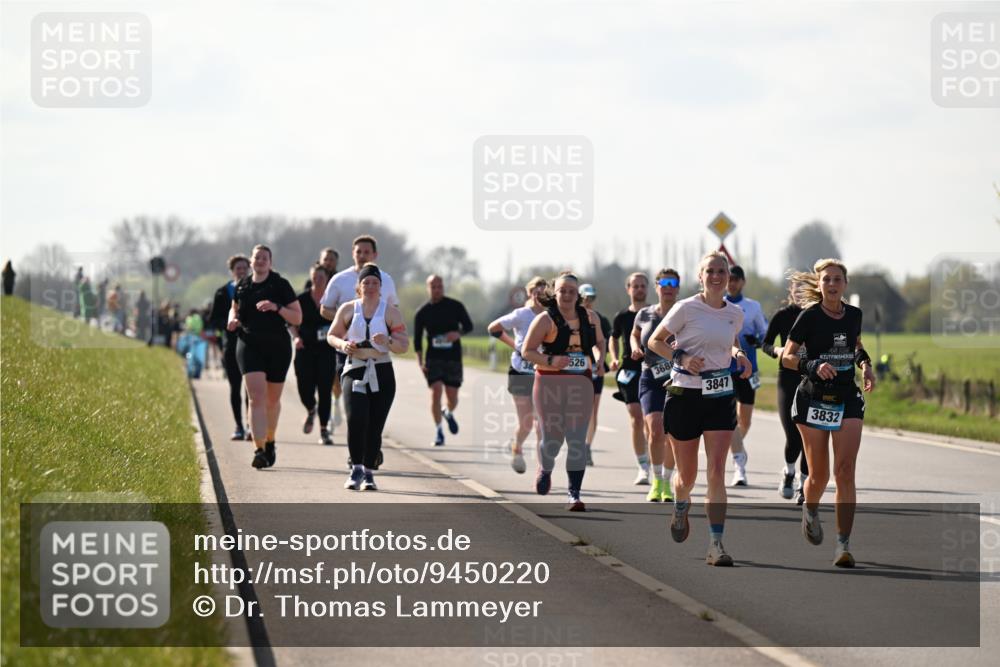12.04.2026 - 45. Internationalen Wilhelmsburger Insellauf Dr. Thomas Lammeyer http://msf.ph/oto/9450220 12.04.2026 10:41:39 Laufen 526, 368, 3847, 200, 3832 meine-sportfotos.de