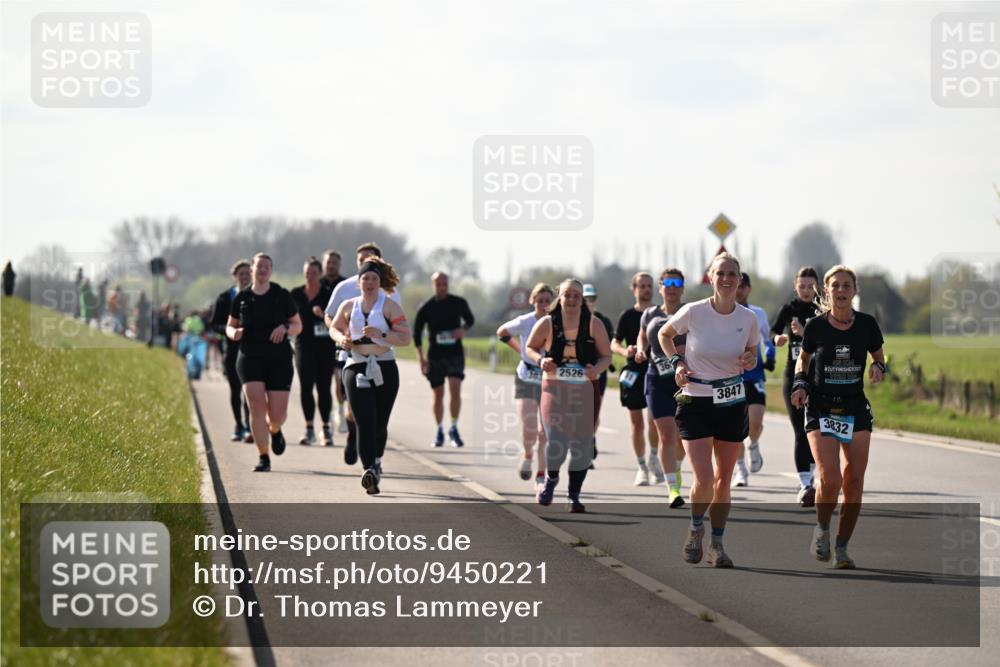 12.04.2026 - 45. Internationalen Wilhelmsburger Insellauf Dr. Thomas Lammeyer http://msf.ph/oto/9450221 12.04.2026 10:41:40 Laufen 2526, 3847, 201, 1920, 3832 meine-sportfotos.de