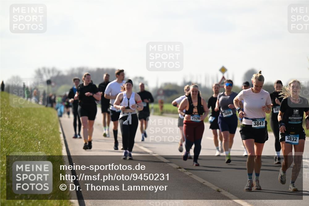 12.04.2026 - 45. Internationalen Wilhelmsburger Insellauf Dr. Thomas Lammeyer http://msf.ph/oto/9450231 12.04.2026 10:41:41 Laufen 3688, 2526, 58, 45, 2023, 1920, 3847, 3832 meine-sportfotos.de