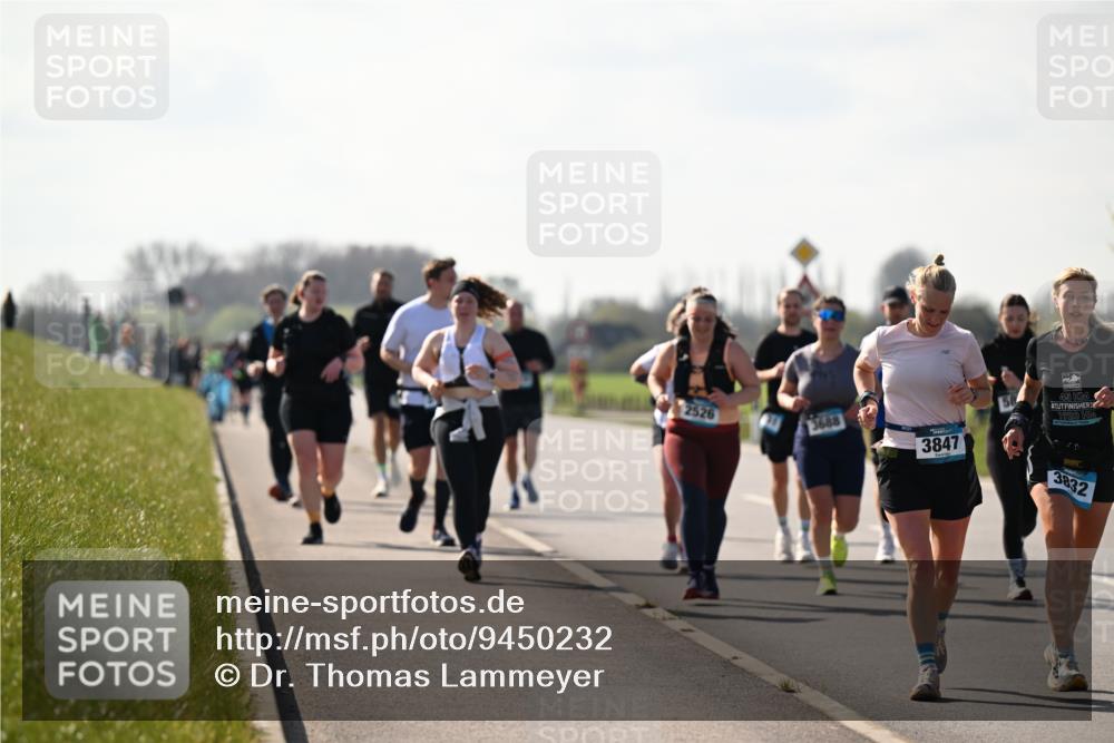 12.04.2026 - 45. Internationalen Wilhelmsburger Insellauf Dr. Thomas Lammeyer http://msf.ph/oto/9450232 12.04.2026 10:41:41 Laufen 2526, 3688, 3847, 2, 1920, 3832 meine-sportfotos.de