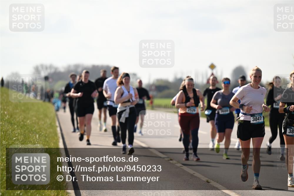 12.04.2026 - 45. Internationalen Wilhelmsburger Insellauf Dr. Thomas Lammeyer http://msf.ph/oto/9450233 12.04.2026 10:41:41 Laufen 2520, 3600, 3847, 38 meine-sportfotos.de