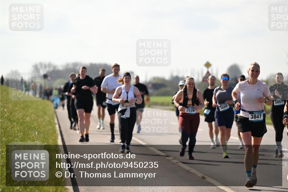 12.04.2026 - 45. Internationalen Wilhelmsburger Insellauf Dr. Thomas Lammeyer http://msf.ph/oto/9450235 12.04.2026 10:41:42 Laufen 2526, 3688, 3847, 5851 meine-sportfotos.de