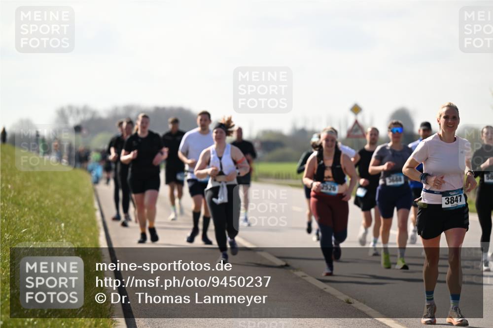 12.04.2026 - 45. Internationalen Wilhelmsburger Insellauf Dr. Thomas Lammeyer http://msf.ph/oto/9450237 12.04.2026 10:41:42 Laufen 2526, 3847 meine-sportfotos.de