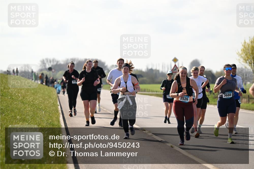 12.04.2026 - 45. Internationalen Wilhelmsburger Insellauf Dr. Thomas Lammeyer http://msf.ph/oto/9450243 12.04.2026 10:41:43 Laufen 413, 3688, 2526 meine-sportfotos.de
