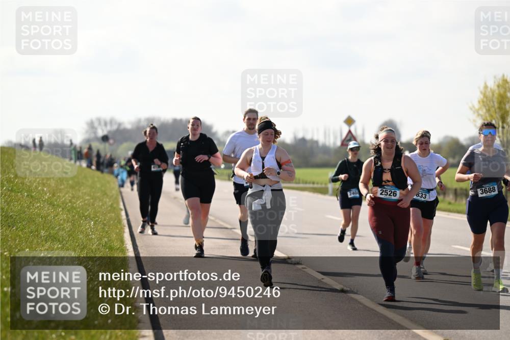 12.04.2026 - 45. Internationalen Wilhelmsburger Insellauf Dr. Thomas Lammeyer http://msf.ph/oto/9450246 12.04.2026 10:41:44 Laufen 240, 2526, 833, 3688 meine-sportfotos.de