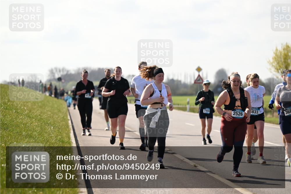 12.04.2026 - 45. Internationalen Wilhelmsburger Insellauf Dr. Thomas Lammeyer http://msf.ph/oto/9450249 12.04.2026 10:41:44 Laufen 240, 833, 2526, 368 meine-sportfotos.de