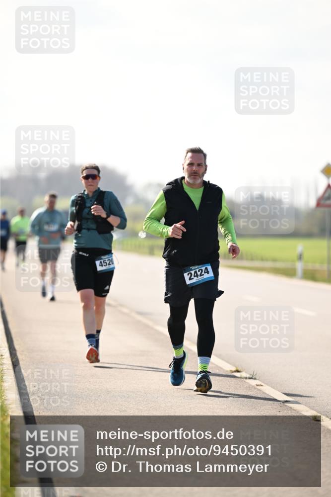 12.04.2026 - 45. Internationalen Wilhelmsburger Insellauf Dr. Thomas Lammeyer http://msf.ph/oto/9450391 12.04.2026 10:43:15 Laufen 4520, 2424 meine-sportfotos.de