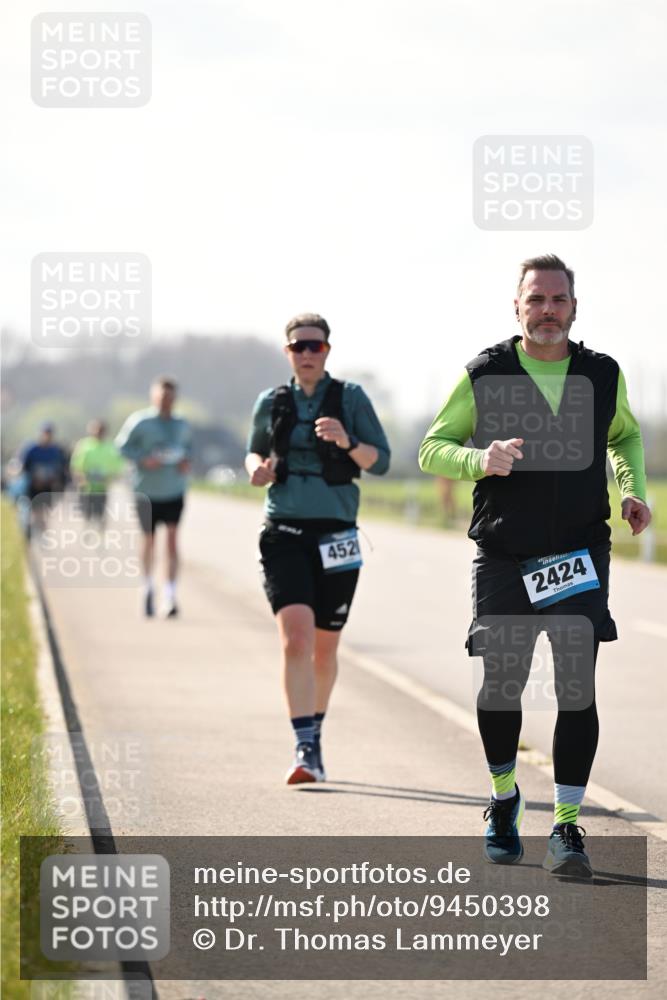 12.04.2026 - 45. Internationalen Wilhelmsburger Insellauf Dr. Thomas Lammeyer http://msf.ph/oto/9450398 12.04.2026 10:43:17 Laufen 4521, 4, 2424 meine-sportfotos.de