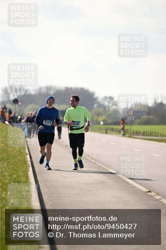 12.04.2026 - 45. Internationalen Wilhelmsburger Insellauf Dr. Thomas Lammeyer http://msf.ph/oto/9450427 12.04.2026 10:43:33 Laufen 2240, 2241 meine-sportfotos.de