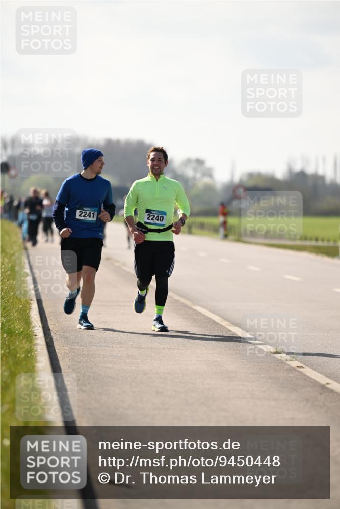 12.04.2026 - 45. Internationalen Wilhelmsburger Insellauf Dr. Thomas Lammeyer http://msf.ph/oto/9450448 12.04.2026 10:43:35 Laufen 2240, 2241 meine-sportfotos.de