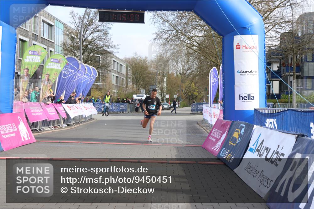 12.04.2026 - 45. Internationalen Wilhelmsburger Insellauf Strokosch-Dieckow http://msf.ph/oto/9450451 12.04.2026 10:05:05 Ziel 5293 meine-sportfotos.de