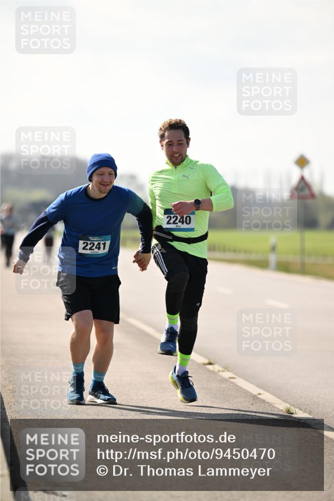 12.04.2026 - 45. Internationalen Wilhelmsburger Insellauf Dr. Thomas Lammeyer http://msf.ph/oto/9450470 12.04.2026 10:43:39 Laufen 4, 2241, 2240 meine-sportfotos.de