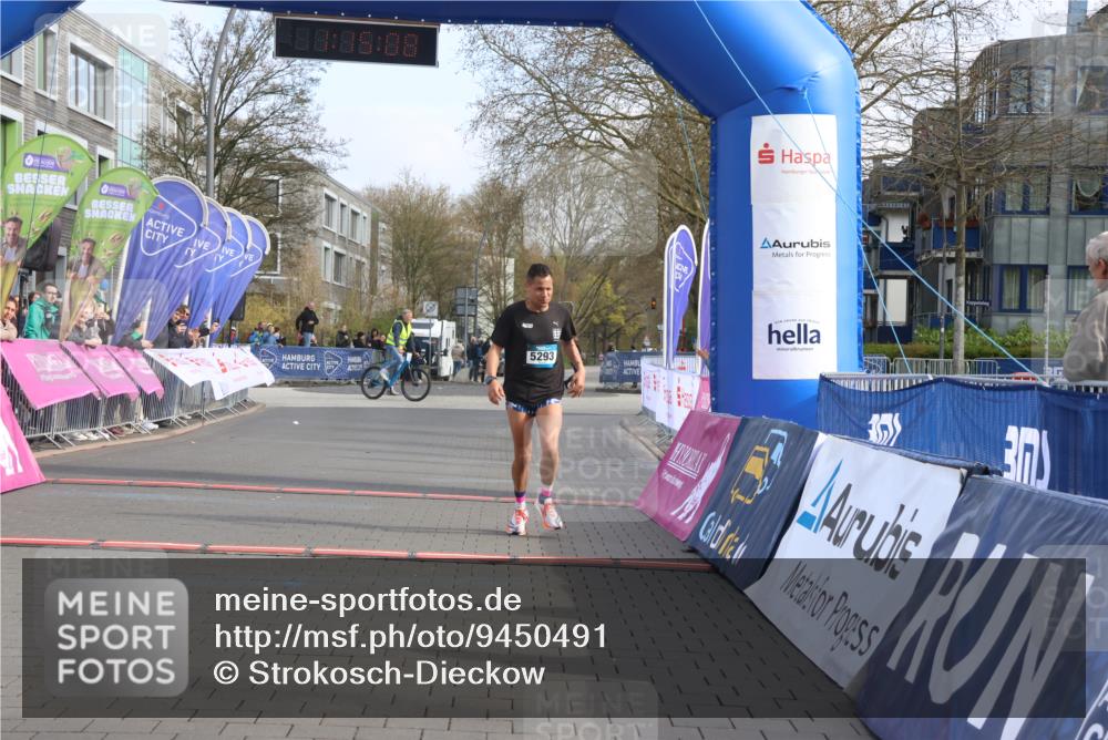 12.04.2026 - 45. Internationalen Wilhelmsburger Insellauf Strokosch-Dieckow http://msf.ph/oto/9450491 12.04.2026 10:05:07 Ziel 5293 meine-sportfotos.de