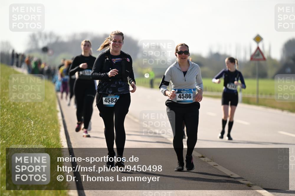 12.04.2026 - 45. Internationalen Wilhelmsburger Insellauf Dr. Thomas Lammeyer http://msf.ph/oto/9450498 12.04.2026 10:43:59 Laufen 4582, 4586 meine-sportfotos.de