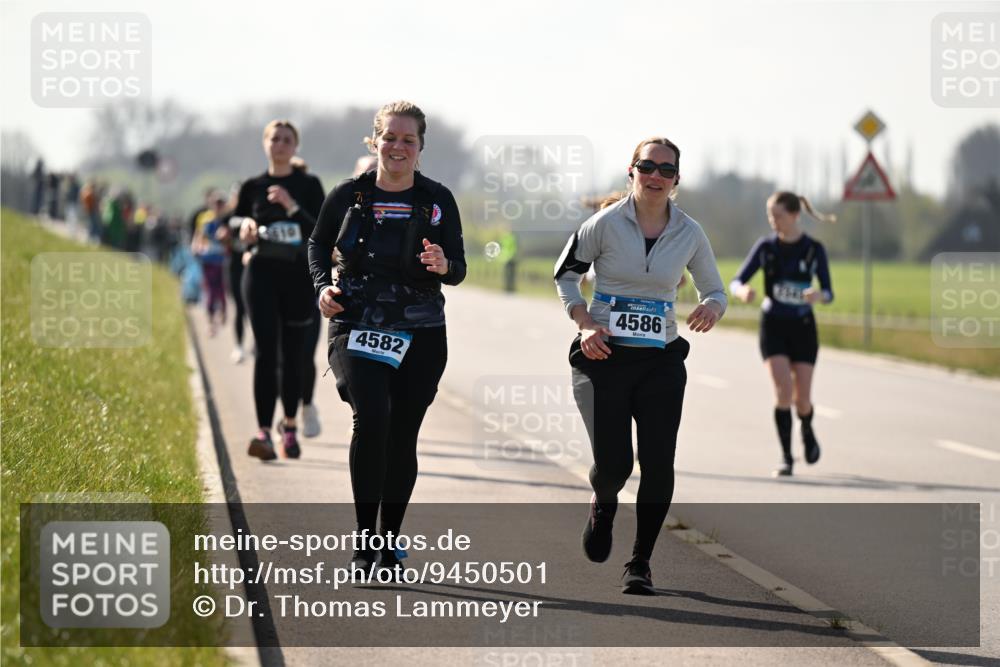 12.04.2026 - 45. Internationalen Wilhelmsburger Insellauf Dr. Thomas Lammeyer http://msf.ph/oto/9450501 12.04.2026 10:43:59 Laufen 4582, 4586 meine-sportfotos.de