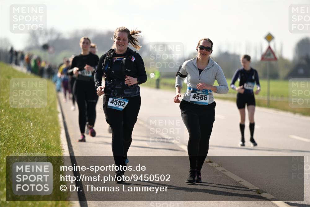 12.04.2026 - 45. Internationalen Wilhelmsburger Insellauf Dr. Thomas Lammeyer http://msf.ph/oto/9450502 12.04.2026 10:43:59 Laufen 4586, 4582 meine-sportfotos.de