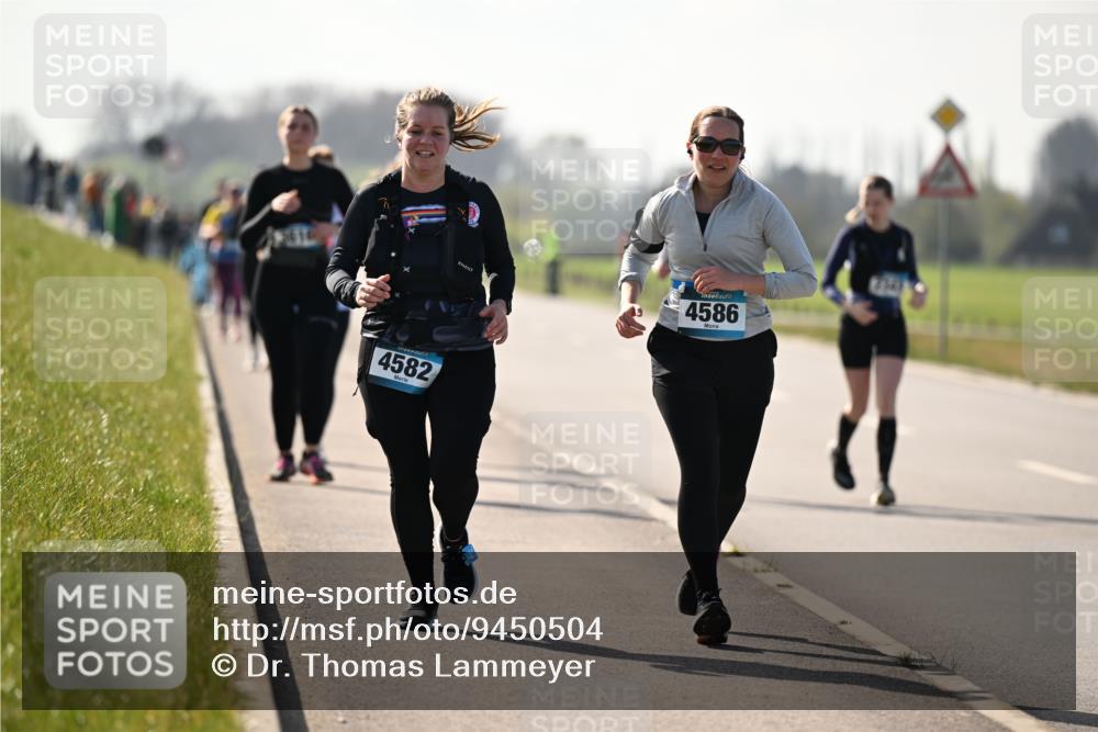 12.04.2026 - 45. Internationalen Wilhelmsburger Insellauf Dr. Thomas Lammeyer http://msf.ph/oto/9450504 12.04.2026 10:43:59 Laufen 4582, 4586 meine-sportfotos.de