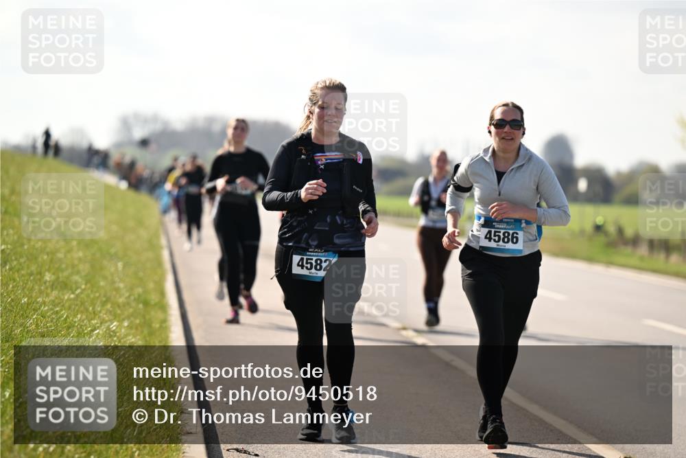 12.04.2026 - 45. Internationalen Wilhelmsburger Insellauf Dr. Thomas Lammeyer http://msf.ph/oto/9450518 12.04.2026 10:44:01 Laufen 4582, 4586 meine-sportfotos.de