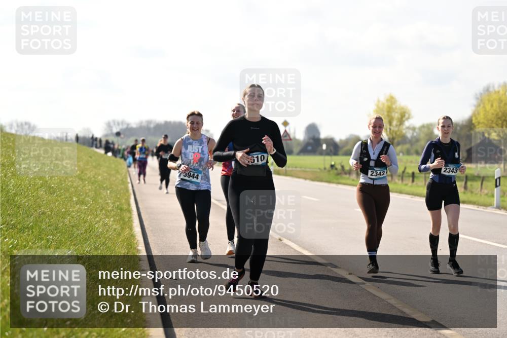12.04.2026 - 45. Internationalen Wilhelmsburger Insellauf Dr. Thomas Lammeyer http://msf.ph/oto/9450520 12.04.2026 10:44:06 Laufen 3944, 510, 2342, 2343 meine-sportfotos.de