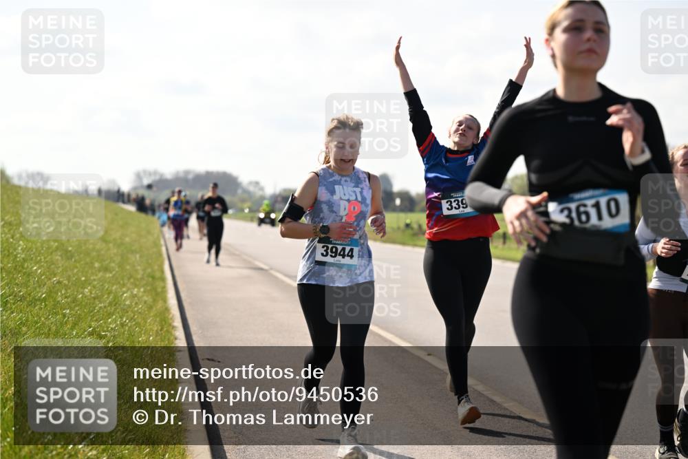 12.04.2026 - 45. Internationalen Wilhelmsburger Insellauf Dr. Thomas Lammeyer http://msf.ph/oto/9450536 12.04.2026 10:44:09 Laufen 3944, 339, 3610 meine-sportfotos.de