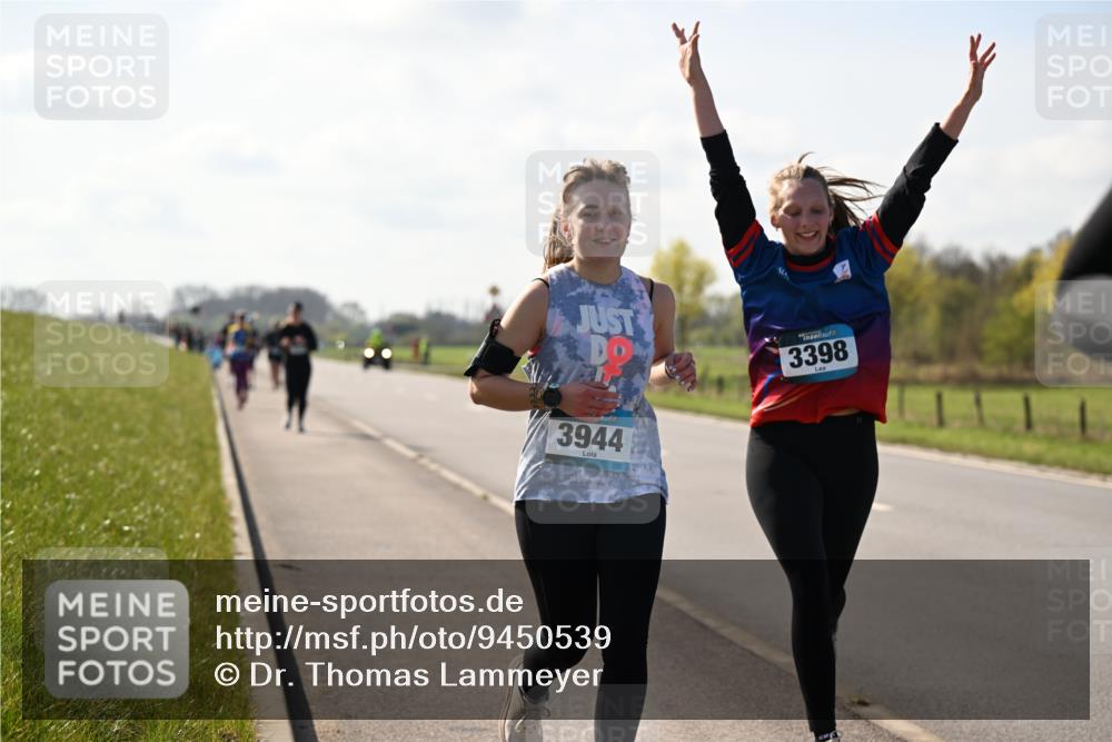 12.04.2026 - 45. Internationalen Wilhelmsburger Insellauf Dr. Thomas Lammeyer http://msf.ph/oto/9450539 12.04.2026 10:44:09 Laufen 3398, 3944 meine-sportfotos.de