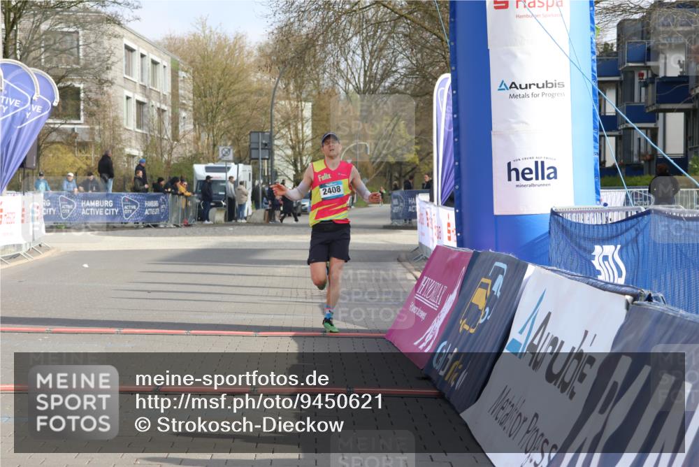 12.04.2026 - 45. Internationalen Wilhelmsburger Insellauf Strokosch-Dieckow http://msf.ph/oto/9450621 12.04.2026 10:06:27 Ziel 2408 meine-sportfotos.de