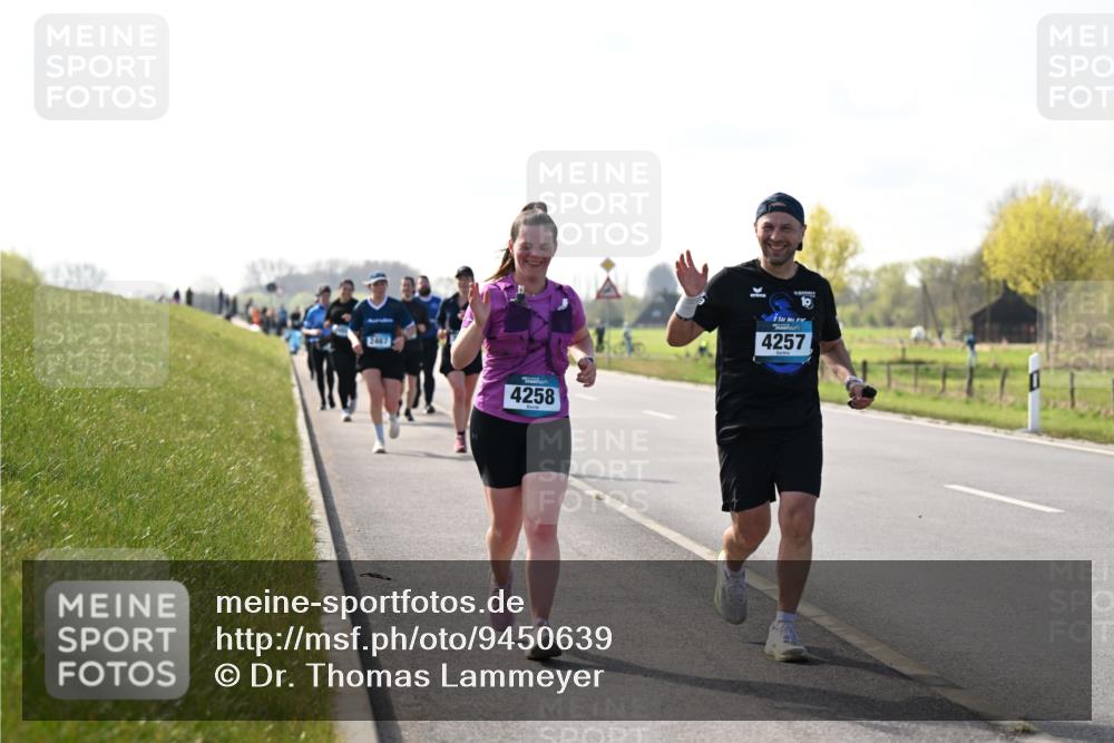 12.04.2026 - 45. Internationalen Wilhelmsburger Insellauf Dr. Thomas Lammeyer http://msf.ph/oto/9450639 12.04.2026 10:44:55 Laufen 4258, 4257 meine-sportfotos.de