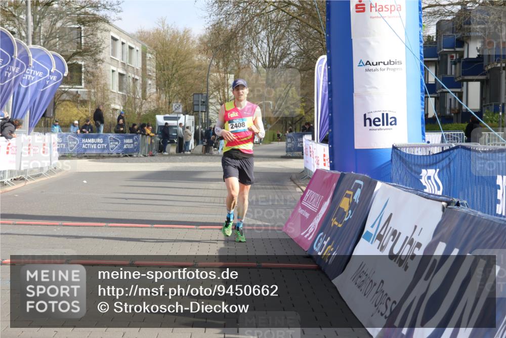12.04.2026 - 45. Internationalen Wilhelmsburger Insellauf Strokosch-Dieckow http://msf.ph/oto/9450662 12.04.2026 10:06:28 Ziel 2408 meine-sportfotos.de