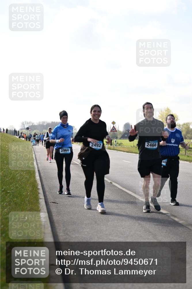 12.04.2026 - 45. Internationalen Wilhelmsburger Insellauf Dr. Thomas Lammeyer http://msf.ph/oto/9450671 12.04.2026 10:45:03 Laufen 2492, 2960, 2466, 46 meine-sportfotos.de