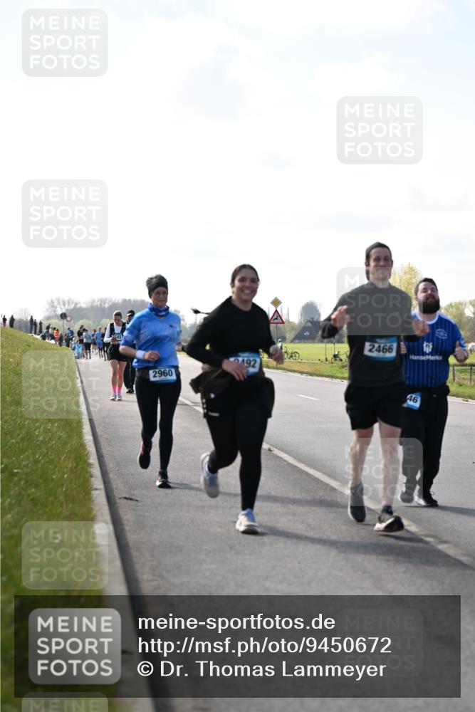 12.04.2026 - 45. Internationalen Wilhelmsburger Insellauf Dr. Thomas Lammeyer http://msf.ph/oto/9450672 12.04.2026 10:45:03 Laufen 492, 2960, 2466, 46 meine-sportfotos.de