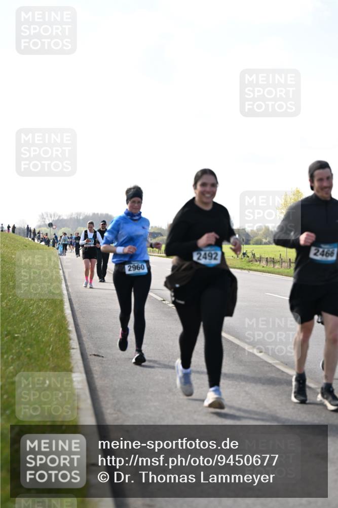 12.04.2026 - 45. Internationalen Wilhelmsburger Insellauf Dr. Thomas Lammeyer http://msf.ph/oto/9450677 12.04.2026 10:45:04 Laufen 2492, 2960, 2466 meine-sportfotos.de