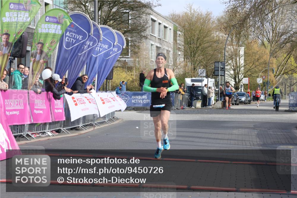12.04.2026 - 45. Internationalen Wilhelmsburger Insellauf Strokosch-Dieckow http://msf.ph/oto/9450726 12.04.2026 10:06:54 Ziel 4077 meine-sportfotos.de
