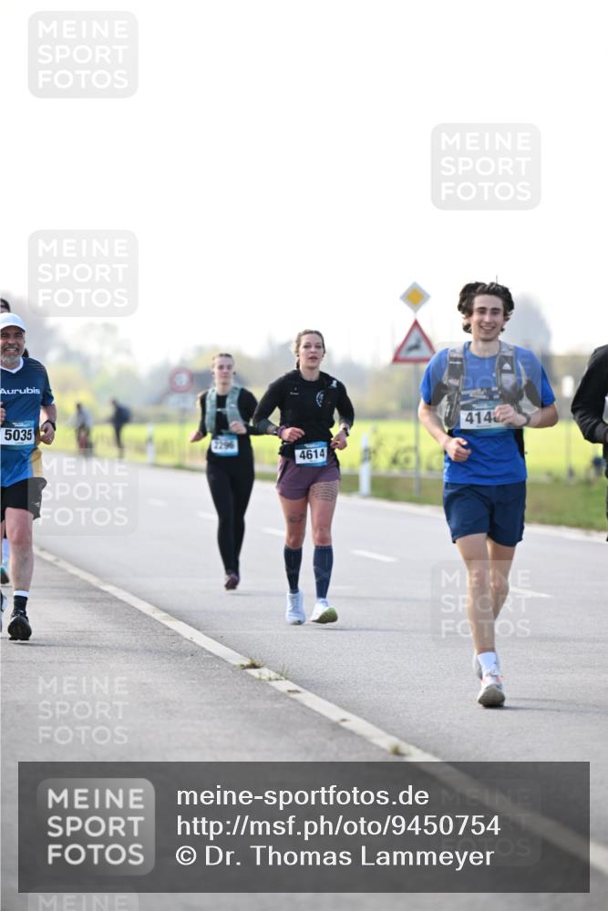 12.04.2026 - 45. Internationalen Wilhelmsburger Insellauf Dr. Thomas Lammeyer http://msf.ph/oto/9450754 12.04.2026 10:45:41 Laufen 5035, 2296, 4614, 414 meine-sportfotos.de