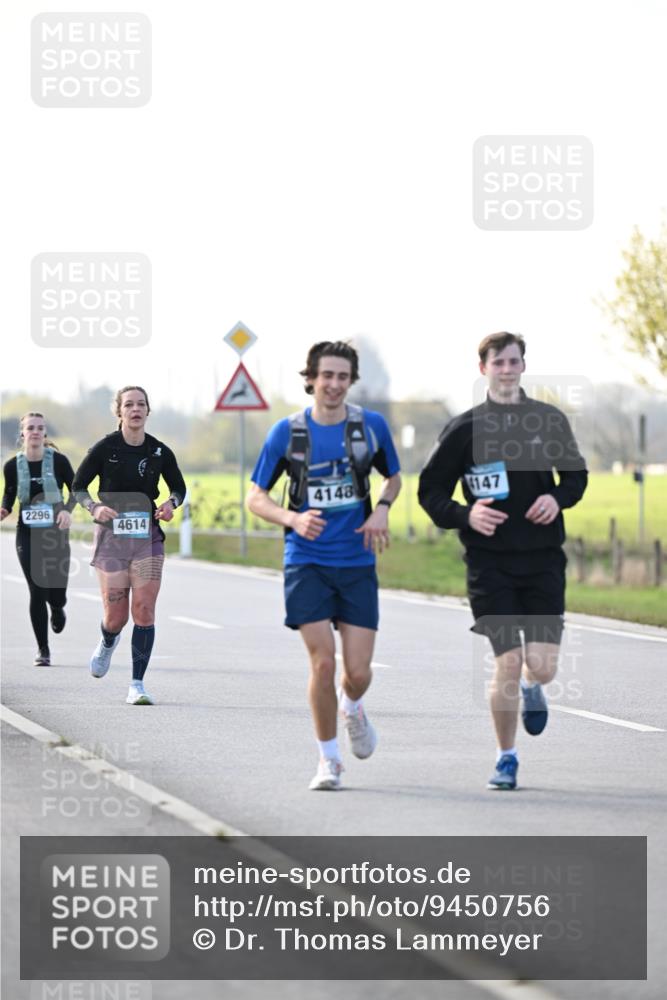 12.04.2026 - 45. Internationalen Wilhelmsburger Insellauf Dr. Thomas Lammeyer http://msf.ph/oto/9450756 12.04.2026 10:45:41 Laufen 4148, 4147, 2296, 4614 meine-sportfotos.de