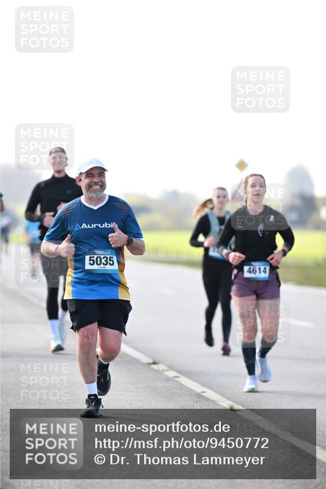12.04.2026 - 45. Internationalen Wilhelmsburger Insellauf Dr. Thomas Lammeyer http://msf.ph/oto/9450772 12.04.2026 10:45:44 Laufen 5035, 4614 meine-sportfotos.de