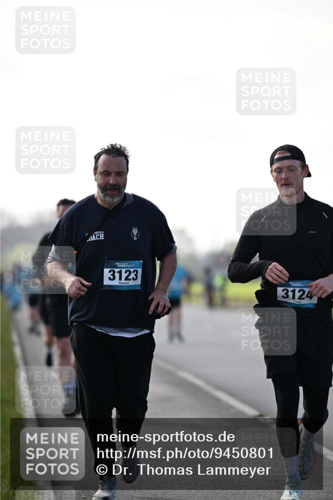 12.04.2026 - 45. Internationalen Wilhelmsburger Insellauf Dr. Thomas Lammeyer http://msf.ph/oto/9450801 12.04.2026 10:45:49 Laufen 3123, 3124 meine-sportfotos.de