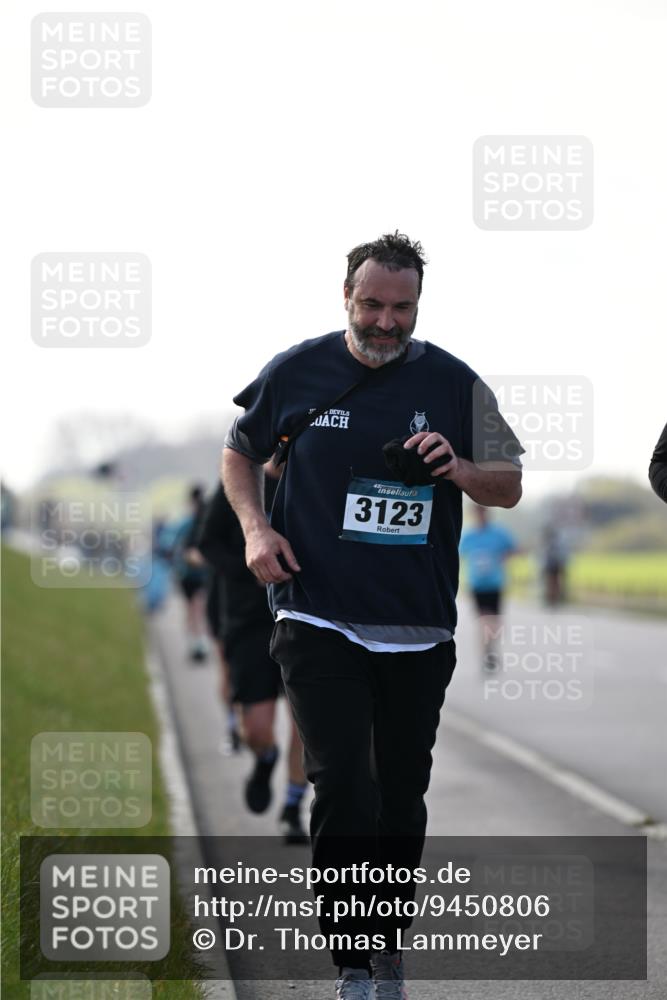 12.04.2026 - 45. Internationalen Wilhelmsburger Insellauf Dr. Thomas Lammeyer http://msf.ph/oto/9450806 12.04.2026 10:45:49 Laufen 4, 3123 meine-sportfotos.de