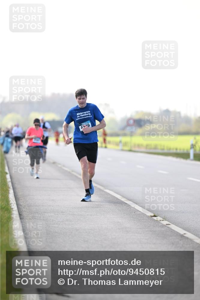 12.04.2026 - 45. Internationalen Wilhelmsburger Insellauf Dr. Thomas Lammeyer http://msf.ph/oto/9450815 12.04.2026 10:46:28 Laufen 46 meine-sportfotos.de