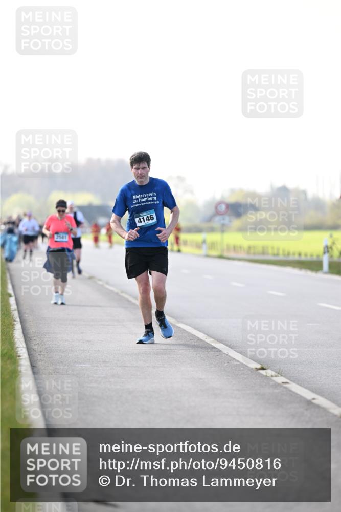 12.04.2026 - 45. Internationalen Wilhelmsburger Insellauf Dr. Thomas Lammeyer http://msf.ph/oto/9450816 12.04.2026 10:46:28 Laufen 2541, 4146 meine-sportfotos.de