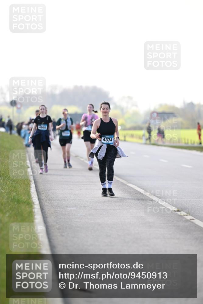 12.04.2026 - 45. Internationalen Wilhelmsburger Insellauf Dr. Thomas Lammeyer http://msf.ph/oto/9450913 12.04.2026 10:47:11 Laufen 4664, 4374 meine-sportfotos.de