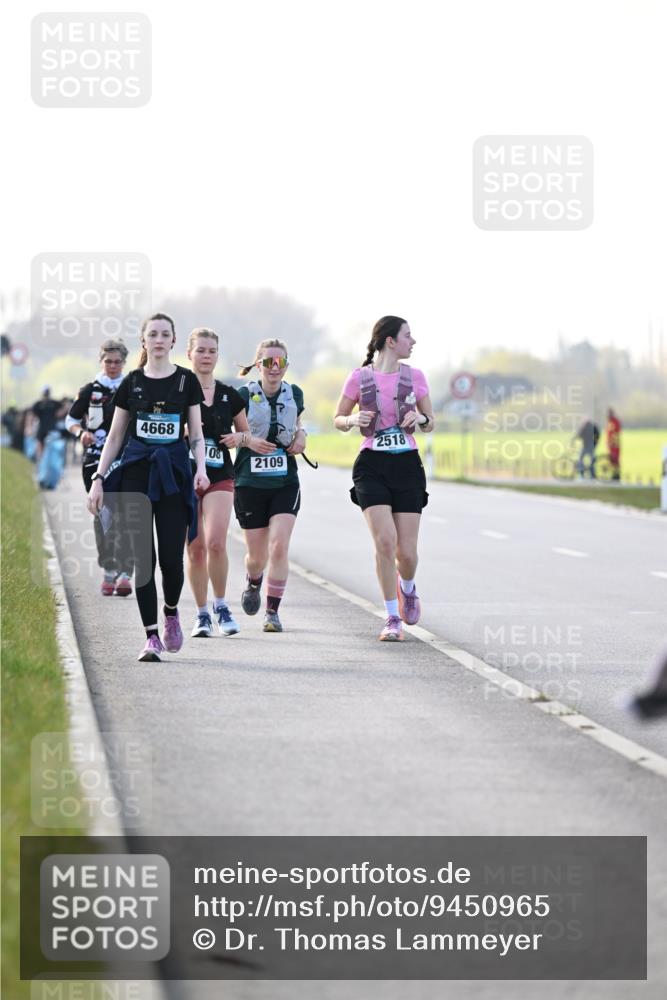 12.04.2026 - 45. Internationalen Wilhelmsburger Insellauf Dr. Thomas Lammeyer http://msf.ph/oto/9450965 12.04.2026 10:47:18 Laufen 4668, 2518, 108, 2109 meine-sportfotos.de