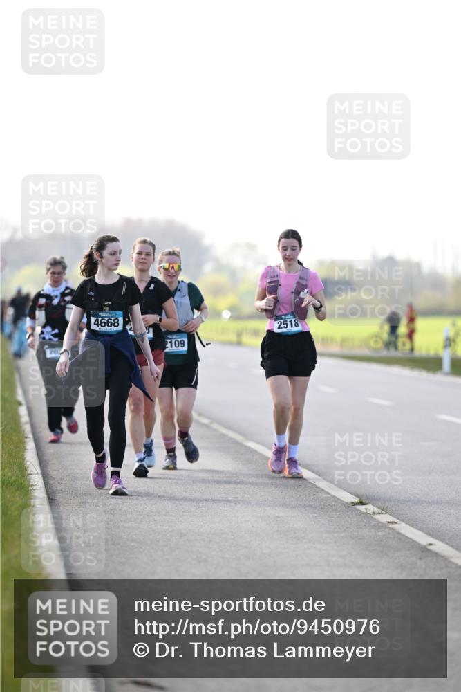 12.04.2026 - 45. Internationalen Wilhelmsburger Insellauf Dr. Thomas Lammeyer http://msf.ph/oto/9450976 12.04.2026 10:47:19 Laufen 4668, 2518, 2109, 070 meine-sportfotos.de